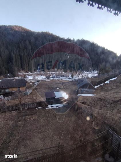 Case cu 7 camere de vanzare in comuna Panaci, sat Dragoiasa. - 2