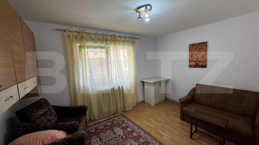 Apartament cu 2 camere semidecomandat, mobilat în Cetate