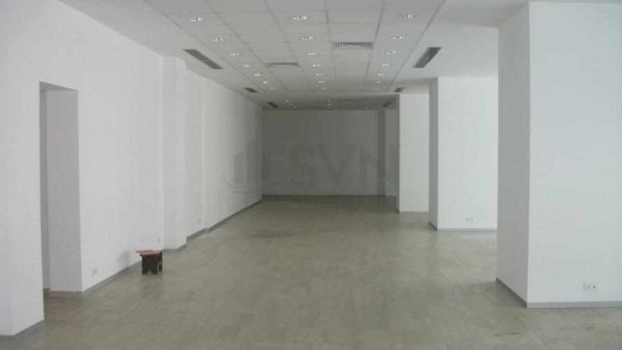Spațiu comercial, de 251 mp, în Titulescu