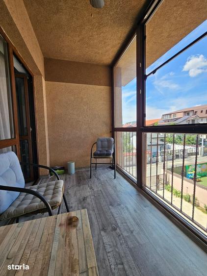 Apartament cu 3 camere decomandat în Dobroești