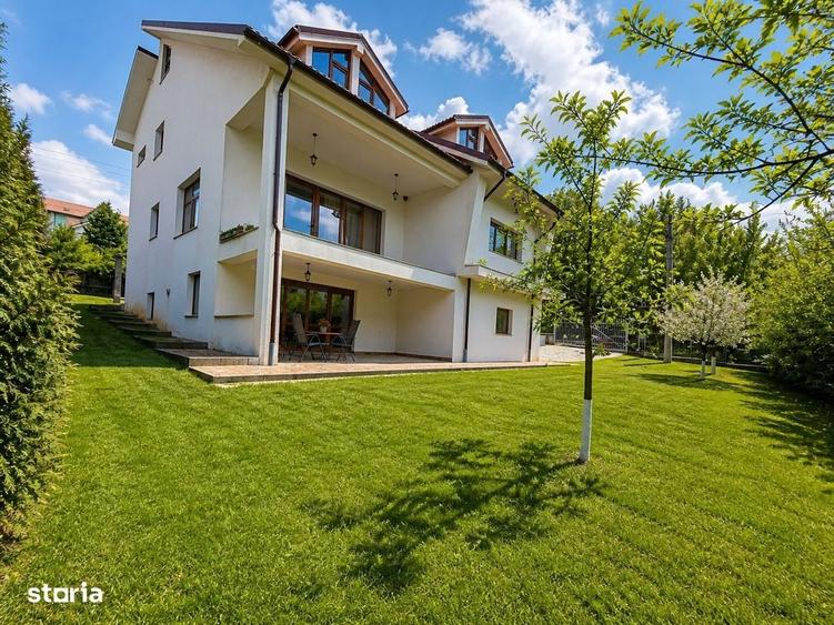 Casă cu 4 camere cu Teren 1000 Mp în Bucium