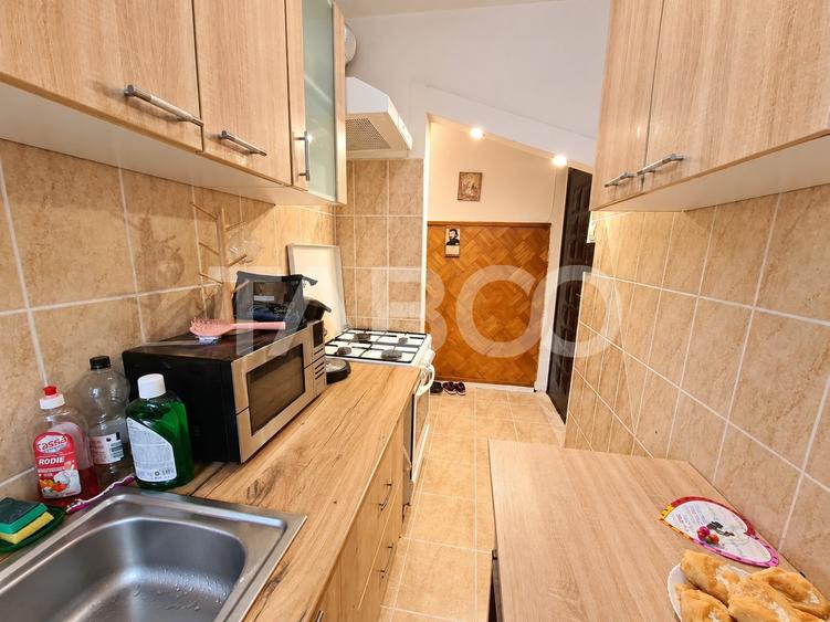 Apartament cu 2 camere nedecomandat, mobilat în Mihai Viteazul