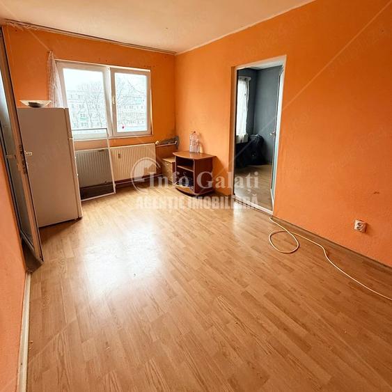 Apartament cu 2 camere nedecomandat în Micro 40