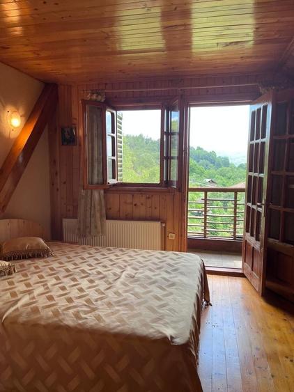 Duplex cu 8 camere cu Canalizare în Drajna de Sus