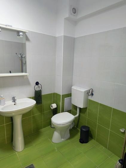 Spațiu comercial, de 45 mp, în Central