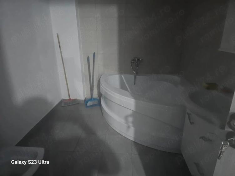 INCHIRIEZ APARTAMENT 2 CAMERE STR IMPARATUL TRAIAN NR 28 - 1