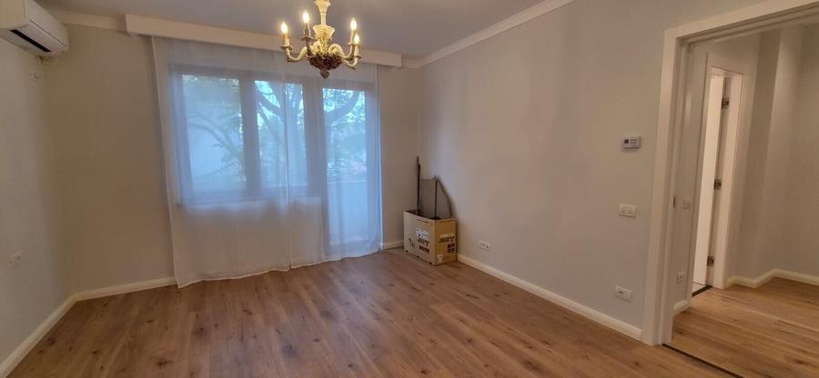 Apartament cu 3 camere decomandat în Foișorul de Foc