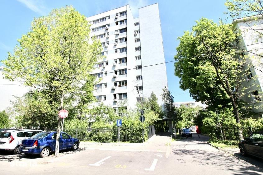Garsonieră în Titan