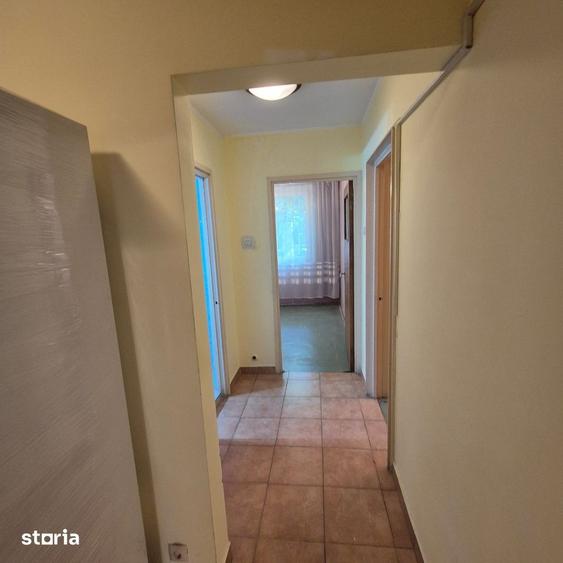 Apartament cu 3 camere decomandat în Giurgiului