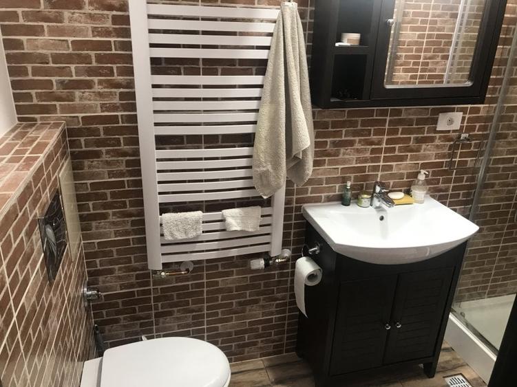 Apartament 3 camere renovat Str. REPUBLICII - 5