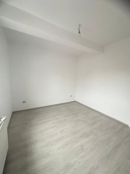 Casă individuală cu 5 camere cu Canalizare în Bragadiru