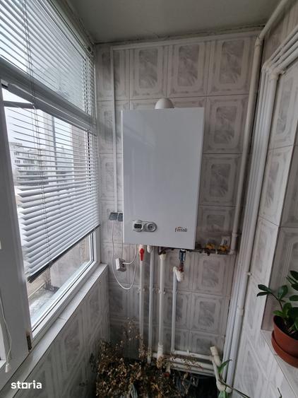 Apartament cu 4 camere decomandat în Delfinariu