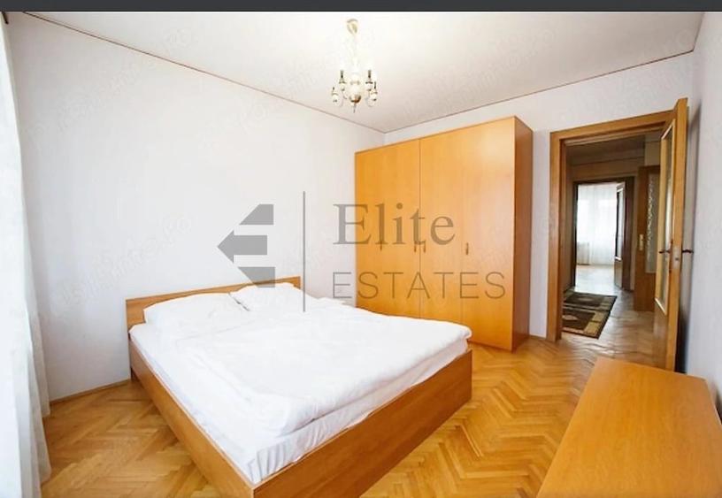 Apartament cu 4 camere decomandat în Ultracentral