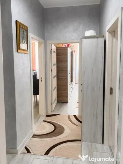 Apartament cu 3 camere decomandat în Burdujeni