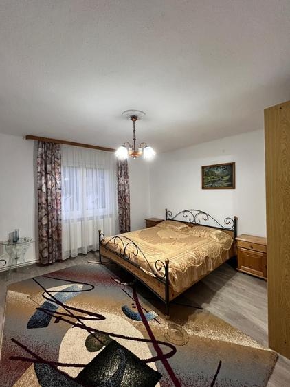 Casă cu 4 camere cu Teren 800 Mp în Central