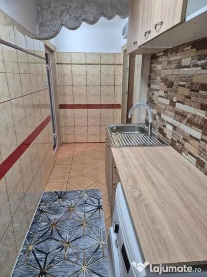 Apartament cu 2 camere semidecomandat în Apollo