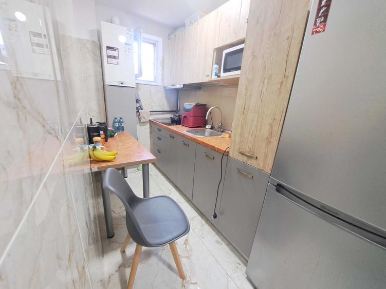 Apartament cu 2 camere semidecomandat în Dosu Bricii