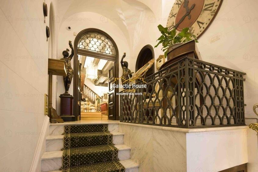 Casă individuală cu 19 camere cu Teren 260 Mp în Romană