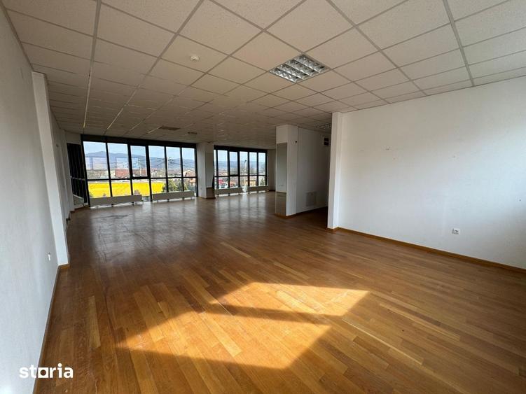 Spațiu comercial, de 600 mp, în Traian