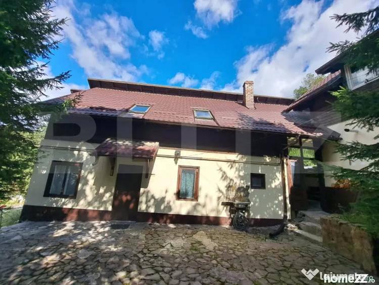 Casă cu 4 camere cu Teren 1209 Mp în Moieciu