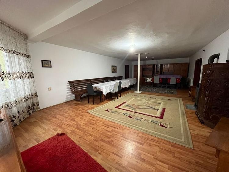 Casă cu 4 camere în Tisieu