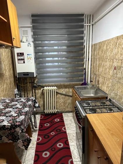 Apartament cu 2 camere semidecomandat, mobilat în Canta