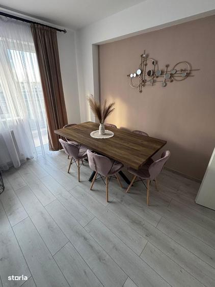 Apartament cu 3 camere decomandat, mobilat în Tractorul