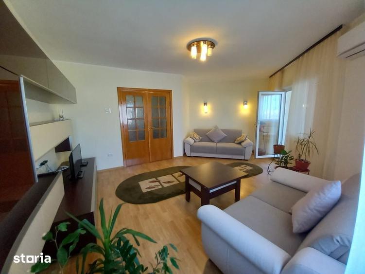 Apartament cu 3 camere în Tomis I