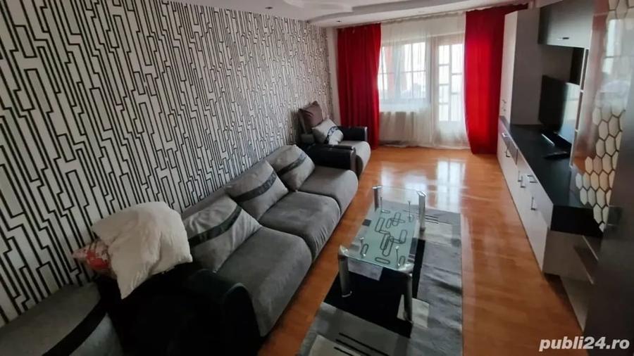 Apartament cu 3 camere decomandat în Aleea Sporturilor