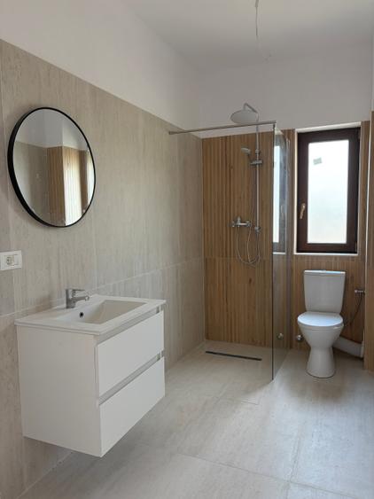 Duplex cu 4 camere cu Canalizare în Moșnița Veche