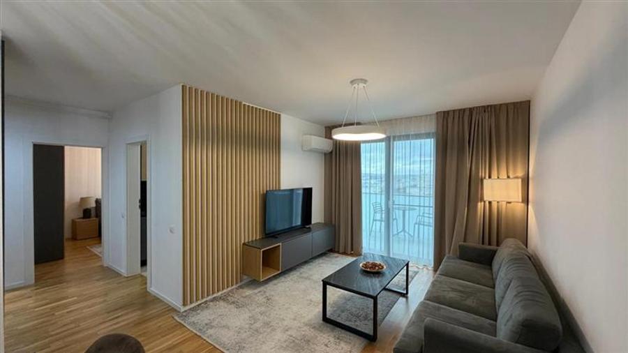 Apartament cu 2 camere semidecomandat, mobilat în Mărăști
