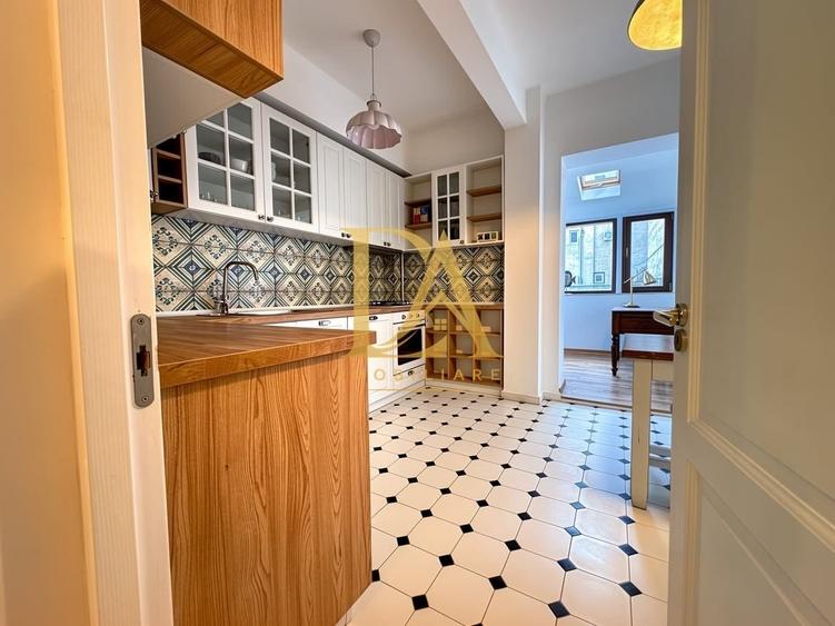 Apartament cu 2 camere semidecomandat în P-ța Romană