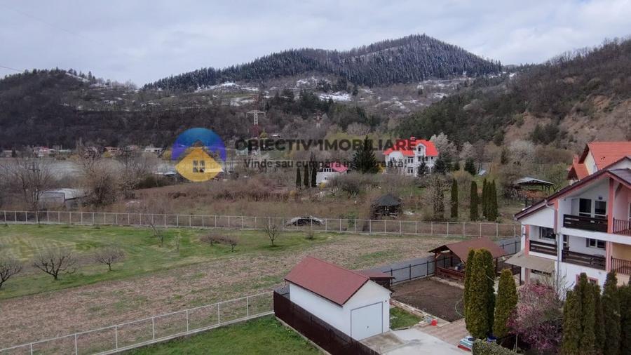 Teren intravilan de 1372 mp, în Vaduri