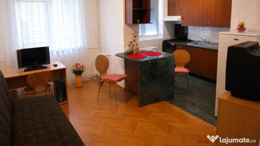 Apartament cu 2 camere decomandat în Obor