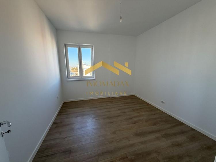 Apartament cu 3 camere decomandat în Aradului