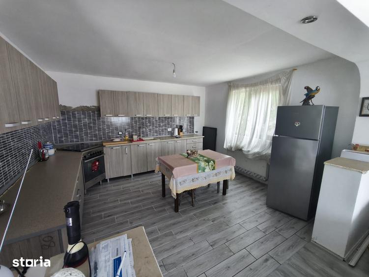 Casă cu 3 camere cu Teren 1259 Mp în Drăgănești