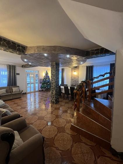 Casă cu 4 camere în Moieciu