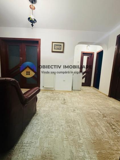 Apartament cu 3 camere decomandat în Calea Romanului