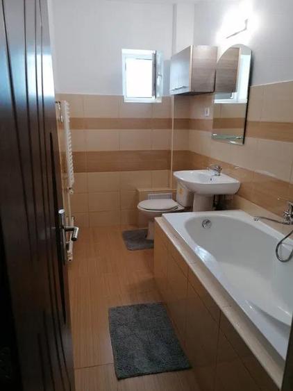 Apartament cu 2 camere decomandat, mobilat în Podul de Fier