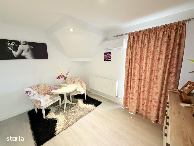Casă cu 4 camere cu Teren 1035 Mp în Curtești