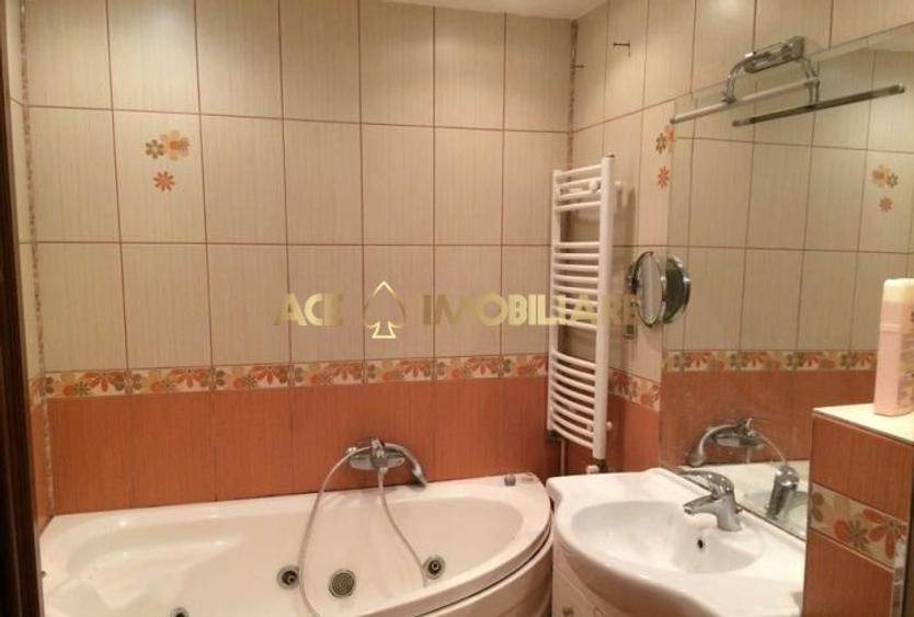 Apartament cu 4 camere decomandat, mobilat în Băneasa