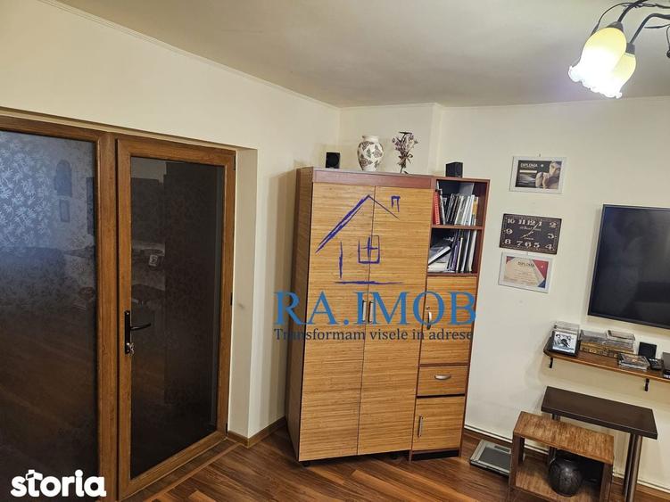 Apartament cu 4 camere în Cantacuzino