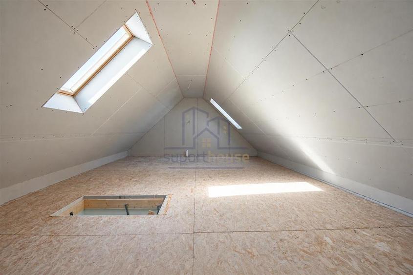 Duplex cu 4 camere cu Teren 250 Mp în Mușcel