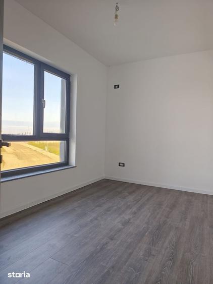 Casă cu 4 camere cu Teren 500 Mp în Tărtășești