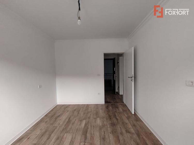 Apartament cu 3 camere decomandat în Giroc