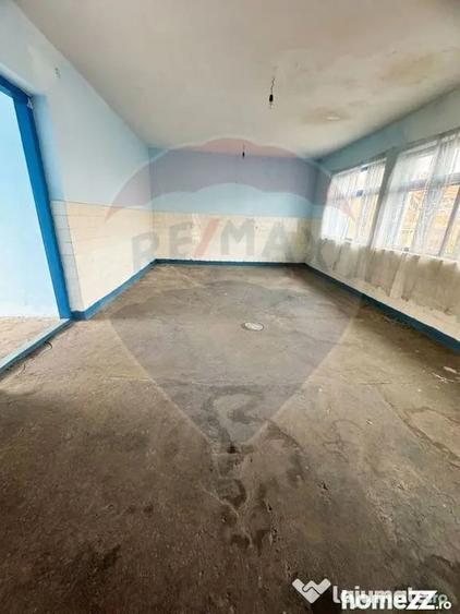 Casă cu 4 camere cu Teren 972 Mp în Vlădila