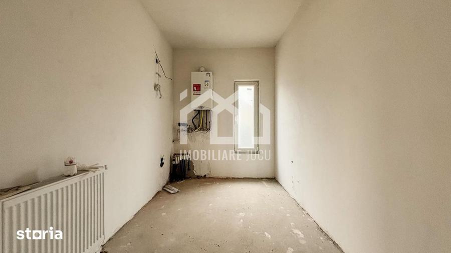Casă cu 4 camere cu Teren 670 Mp în Jucu