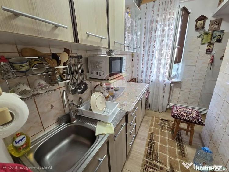 Apartament cu 3 camere decomandat în Sud