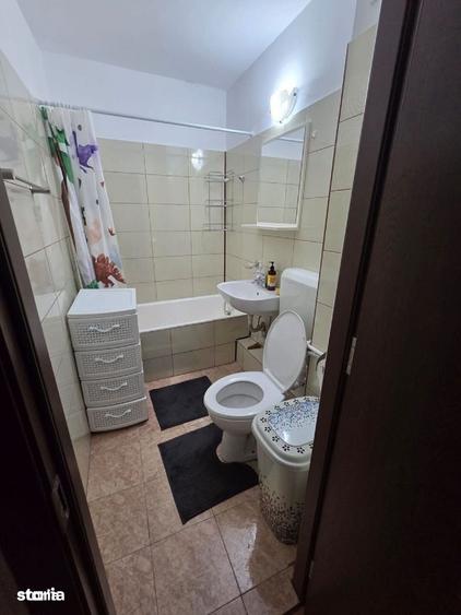 Apartament cu 2 camere semidecomandat în Berceni