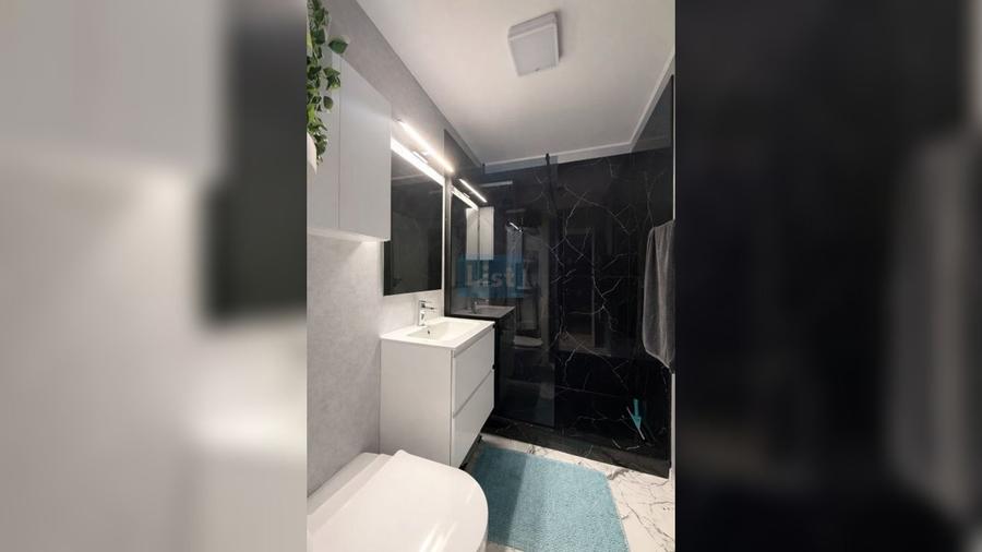 Apartament cu 3 camere semidecomandat în Florești